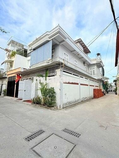 Căn góc đường 7m Nguyễn Quyền- Vĩnh Hải đối diện trường học