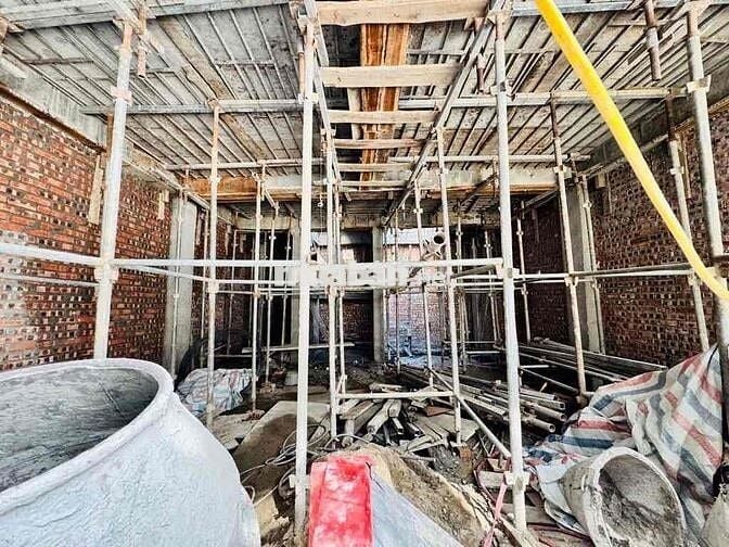 CCNM 7 TẦNG THANG MÁY Ô Tô Đỗ Cổng