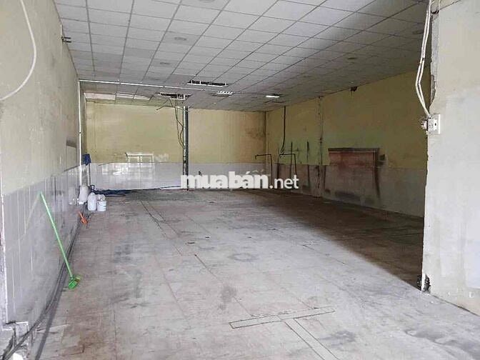 Cần cho thuê gấp kho Huỳnh Tấn Phát diện tích 800m2 có thêm 2000m2 đât
