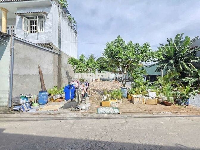 Đất gần chợ xóm nghèo phường Dĩ An Tp Dĩ An