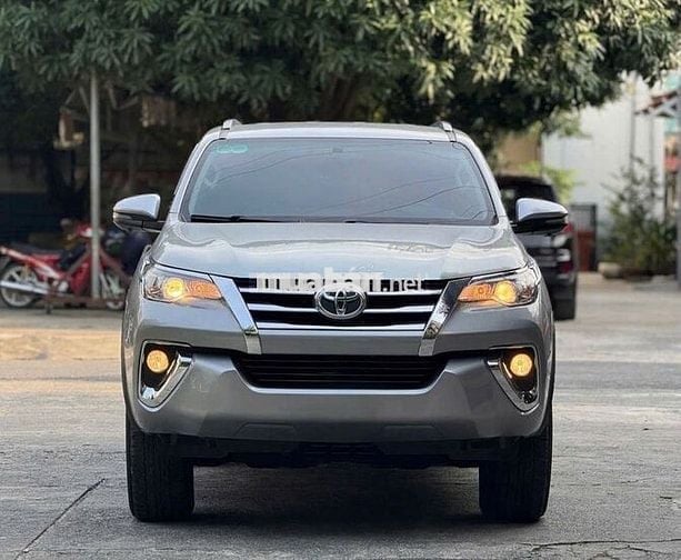 Toyota Fortuner 2018 Xăng Tự động Bạc