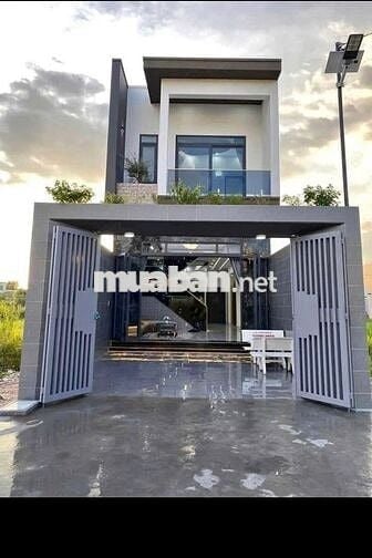 Kẹt Tiền Cần Bán Gấp Nhà 1 Lầu 100m2 giá 950tr,sổ sẳn,đường 833B,LA