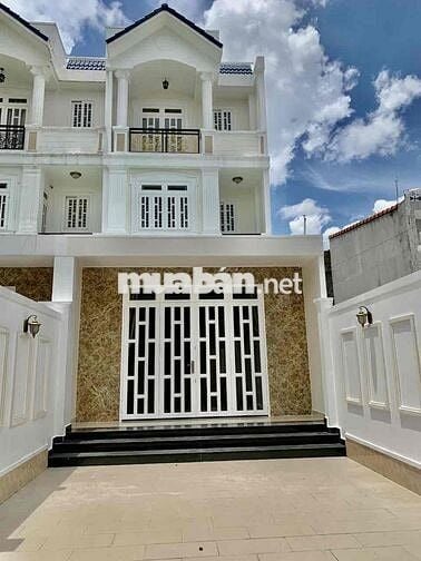 Nhà Mới Sạch Đẹp DT 250m2 1Trệt 2Lầu 4Pn 3Wc Sân Đậu Ôtô Hẻm Tải