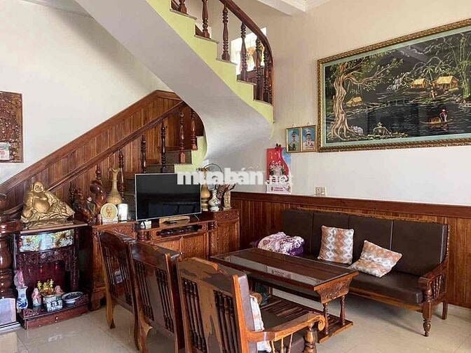 Nhà trung tâm Bảo Lộc - Hẻm Hồ Tùng Mậu - 5mx20m - Full thổ cư