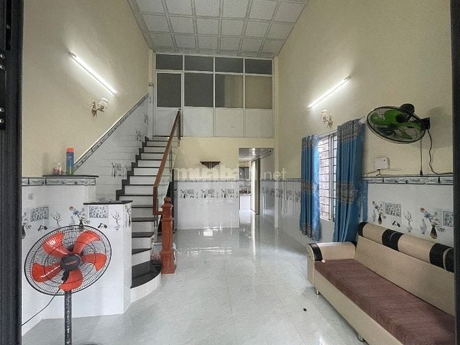 Cho thuê nhà nguyên căn. 2 mặt hẻm. Ô tô vào tận nhà