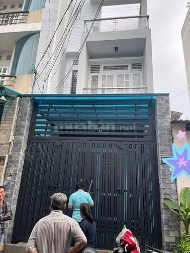 NHÀ Đường xe hơi phạm hùng đt: 4m x 18m, trệt, 2 lầu st 