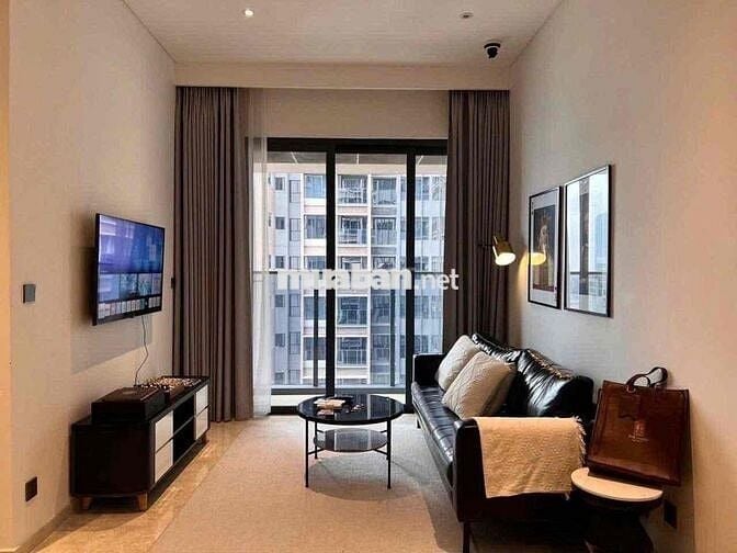 Căn Hộ 1PN 1PK Cao Cấp 45m2 Ngay Âu Cơ - Lạc Long Quân   Vị trí đẹp .