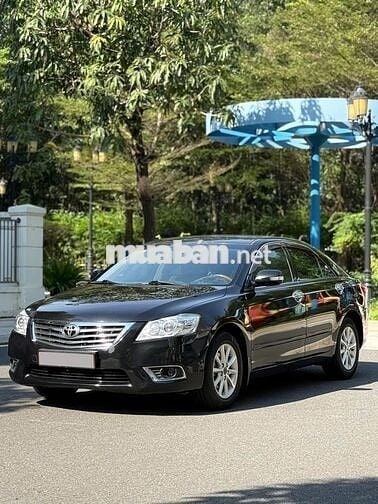 Toyota Camry 2.4G AT 2011 hàng siêu tầm