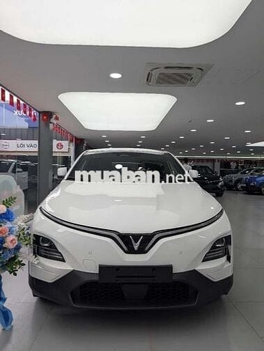 VinFast VF6 PLUS Bản Mỹ Trắng