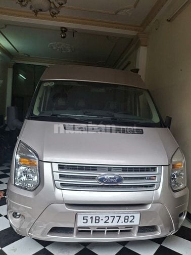 Xe Ford Transit đã đi được 145000 Km xe đẹp còn zin nguyên thủy