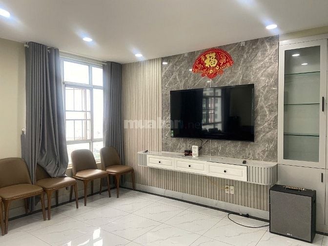 Cho thuê căn duplex Giai Việt 6PN, giá 22triệu, nhà đẹp full nội thất