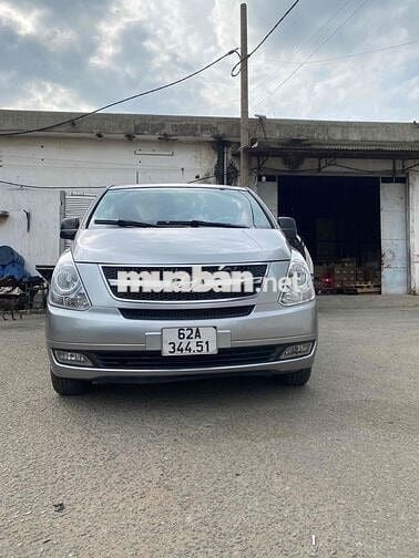 Hyundai Grand Starex 2013- 177000 km  9 chỗ dầu