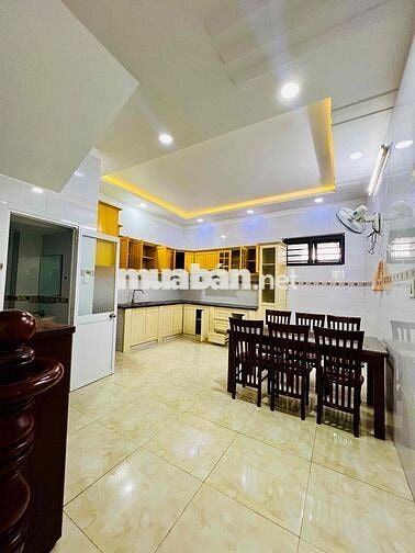 Nhà Mới Sạch Sẻ DT 100m2 1Trệt 1Lửng 1Pn 2Wc Sân Rộng Rải Thoáng Mát