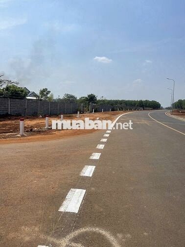 BÁN 2 SÀO ĐẤT MẶT TIỀN NHỰA BA CÔ