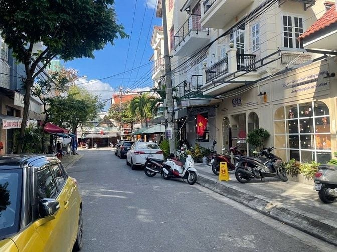 H0T_NHÀ 3 TẦNG x 76m2 MT CA VĂN THỈNH, HẢI CHÂU, ĐÀ NẴNG_CHỈ 8Ti