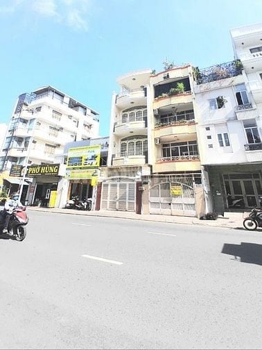 Bán nhà mặt tiền 4x17m, trệt 3 lầu 17,5 tỷ