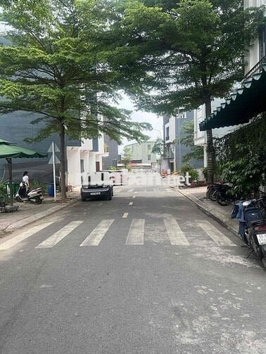 Nhà phố hoàn công vòng xoay an phú