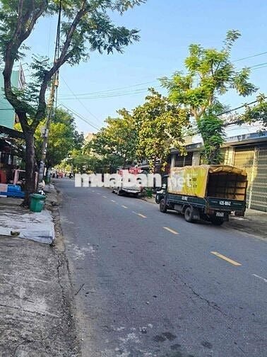 chính chủ cần bán đất. Mặt tiền gần bên xe