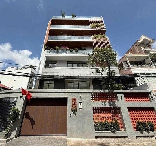 Cho thuê nhà  Bến Cát, P.7, Q.Tân Bình – 11.5x15 – 4 lầu suốt