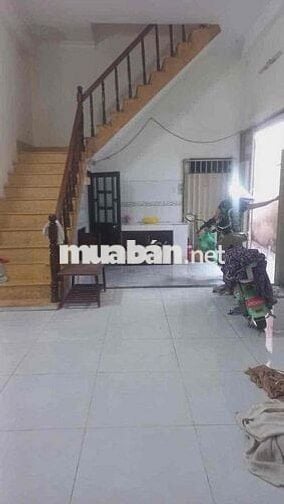 thuê Mt Phạm Văn Chí Q6, 4x8, 1trệt2lầu, sạch sẽ có nội thất, cọc 1