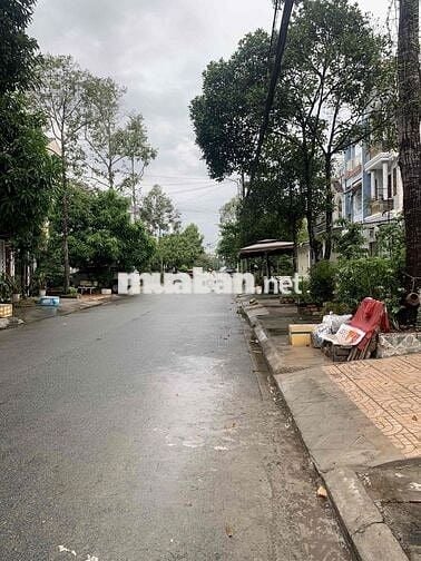 Nhà mới xây 2 phòng KDC Hồng Phát