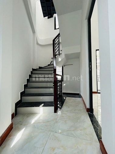 Nhà Nguyễn Tất Thành – Q4 | 63m² | 1 trệt 2 lầu – Có thu nhập 8tr/th