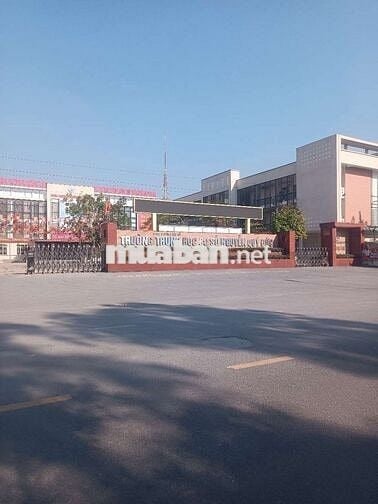 Nhà Quang Tiến, Lô góc, dân xây. Ôtô đỗ,50m ôtô tránh chỉ hơn 10 tỷ.