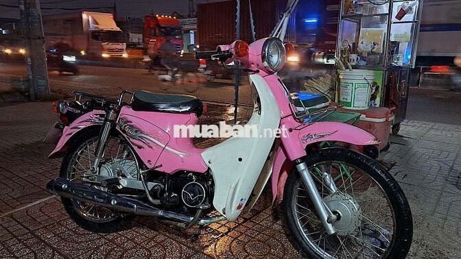 Honda Cup 50cc màu Hồng Trắng