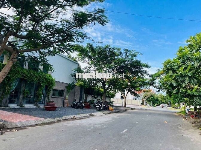 CHO THUÊ TRỌ MẶT TIỀN KDC HƯNG PHÚ . GÁC. 20MV. Đậu oto