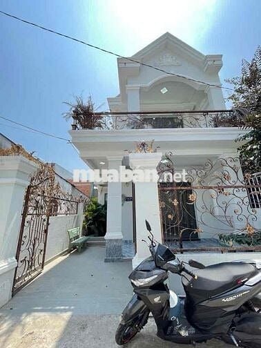 Nhơn đức - Nhà bè, bán nhà 90m2, giá 4.3 tỷ, nhà đẹp lung linh.