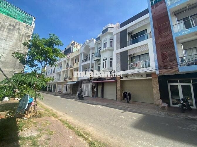 HOT : Bán Nhà Đường Hoàng Hoa Thám Cách Biển Chỉ 500m : 5T7 TL