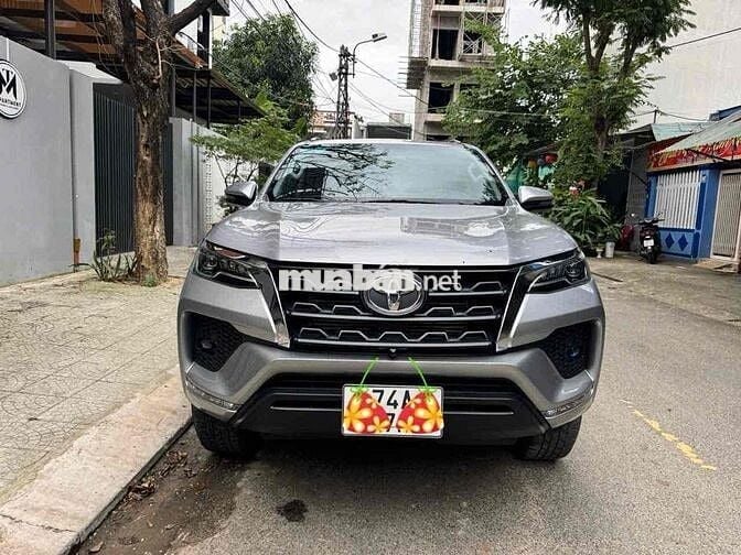 Toyota Fortuner 2.4G 4x2AT -2021 mấy dầu