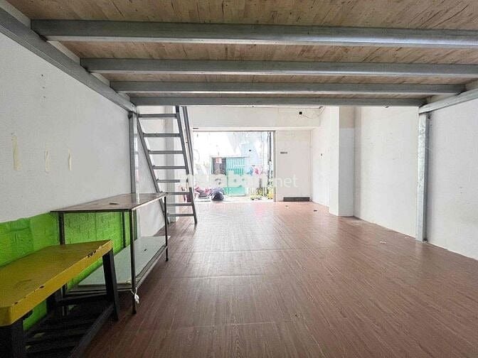 Mặt bằng kinh doanh vừa ở vừa kinh doanh ngay cầu Nguyễn Văn Cừ
