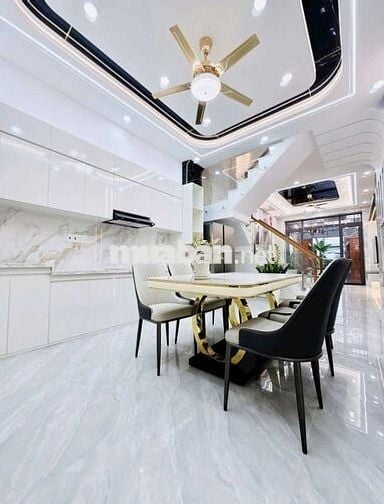 Siêu phẩm Nguyễn ảnh thủ 5 tầng. Hẻm xe tải. Hơn 6ty