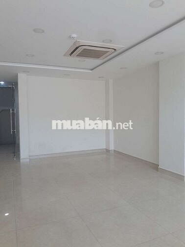 Cần cho thuê măt bằng rộng.trống suốt,mặ tiền thoang