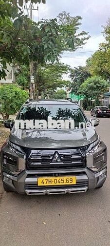 Xpander Cross 2023 Số tự động 63270km Xám