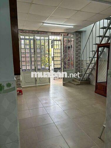 Cho thuê nhà đường nơ Trang Long