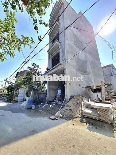 NHÀ BÁT KHỐI 5 TẦNG THANG MÁY NGÕ THÔNG ÔTÔ 7 CHỖ VÀO NHÀ GẦN CẦU