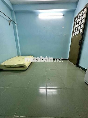 Cho thuê phòng giá:2.3Tr có lối đi riêng Q10 chính chủ