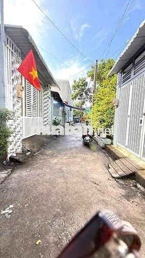 BÁN LÔ ĐẤT 100m2 TẶNG SẲN CĂN NHÀ HẺM XE HƠI GIÁ RẺ NHẤT THỊ TRƯỜNG