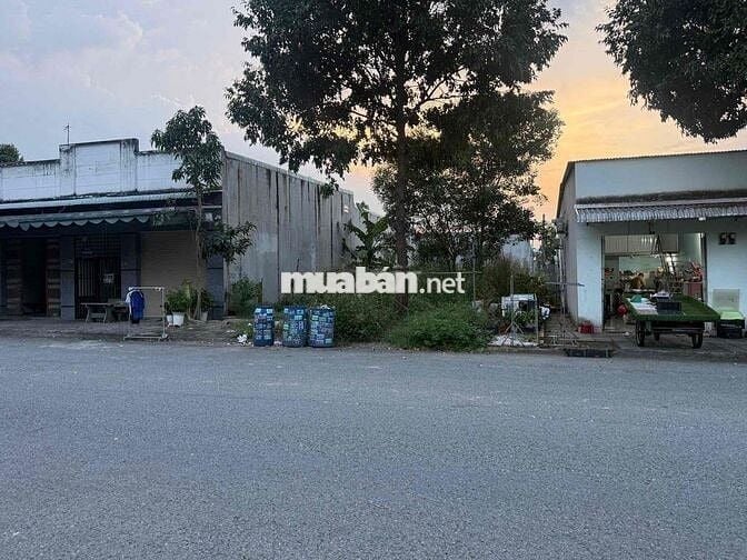 920TR BÁN NHANH ĐẤT MT KINH DOANH MP3 300M2 GẦN KCN MỸ PHƯỚC 3