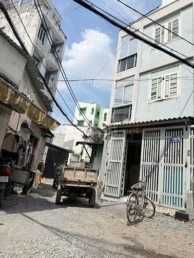 Bán Nhà 3 tầng Trần Văn Quang hẻm xe hơi, gần chợ Tân Bình, giá 4.8tỷ
