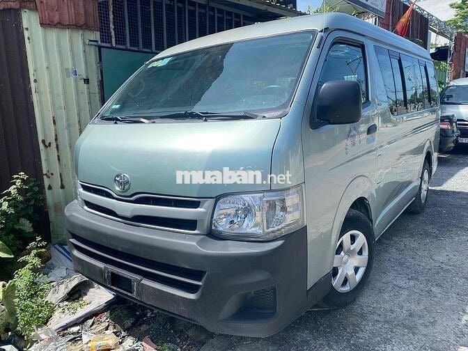 Toyota Hiace 2011 16 chỗ Xám bạc may dầu
