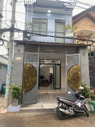 Bán nhà lô góc 2 lầu, 58/1B Trương Văn Thành, Quận 9, 62m2, 3 PN