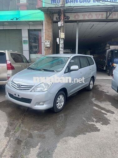 Toyota Innova 2010 G Bạc