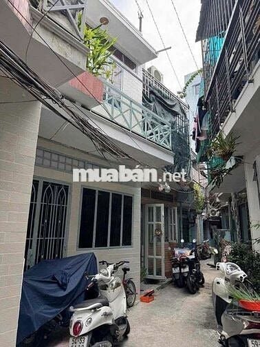 Cho thuê nhà gần Hàng Xanh Điện Biên Phủ p17 Bình Thạnh