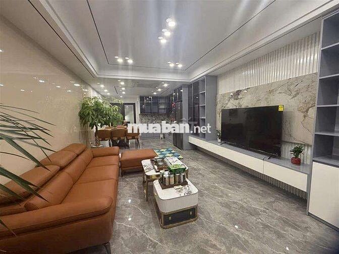 Bán nhà Phố Trạm - mặt phố kinh doanh -ô tô tránh - 7 tầng full đồ