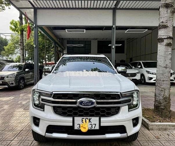 Ford Everest 2024 Titanium 2.0 AT 4x2 - 41000 km
