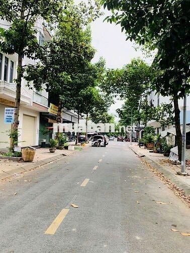 Bán đất đường N2 KDC D2D gần trường mầm non Á Châu