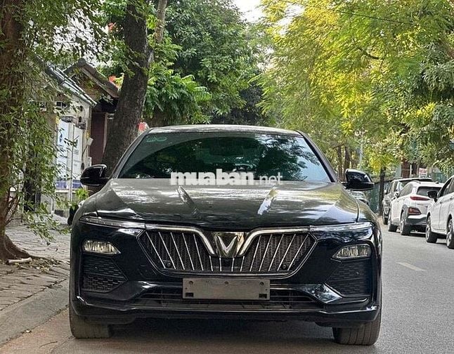 VinFast Lux A2.0 Turbo Base sx 2022 siêu đẹp
